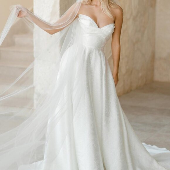 Wtoo Arley Wedding Dress by Watters Designs - Picture 1 of 7